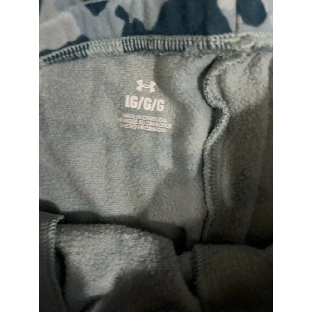 Under Armour Rival Fleece Blue Camo Joggers Pants 1382293-781 Mens LARGE